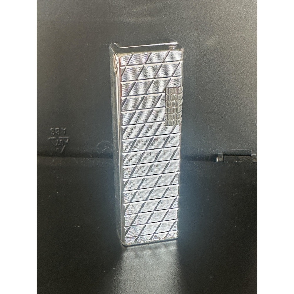 Vintage Zilon Lynx Silver Tone‎ Butane Lighter Slim Textured Diamond Pattern